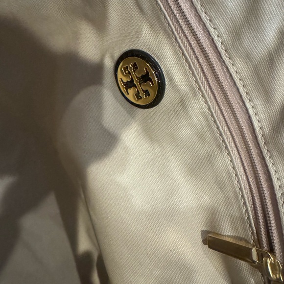 Tory Burch Black Tote with Glossy Logo - Picture 4 of 13